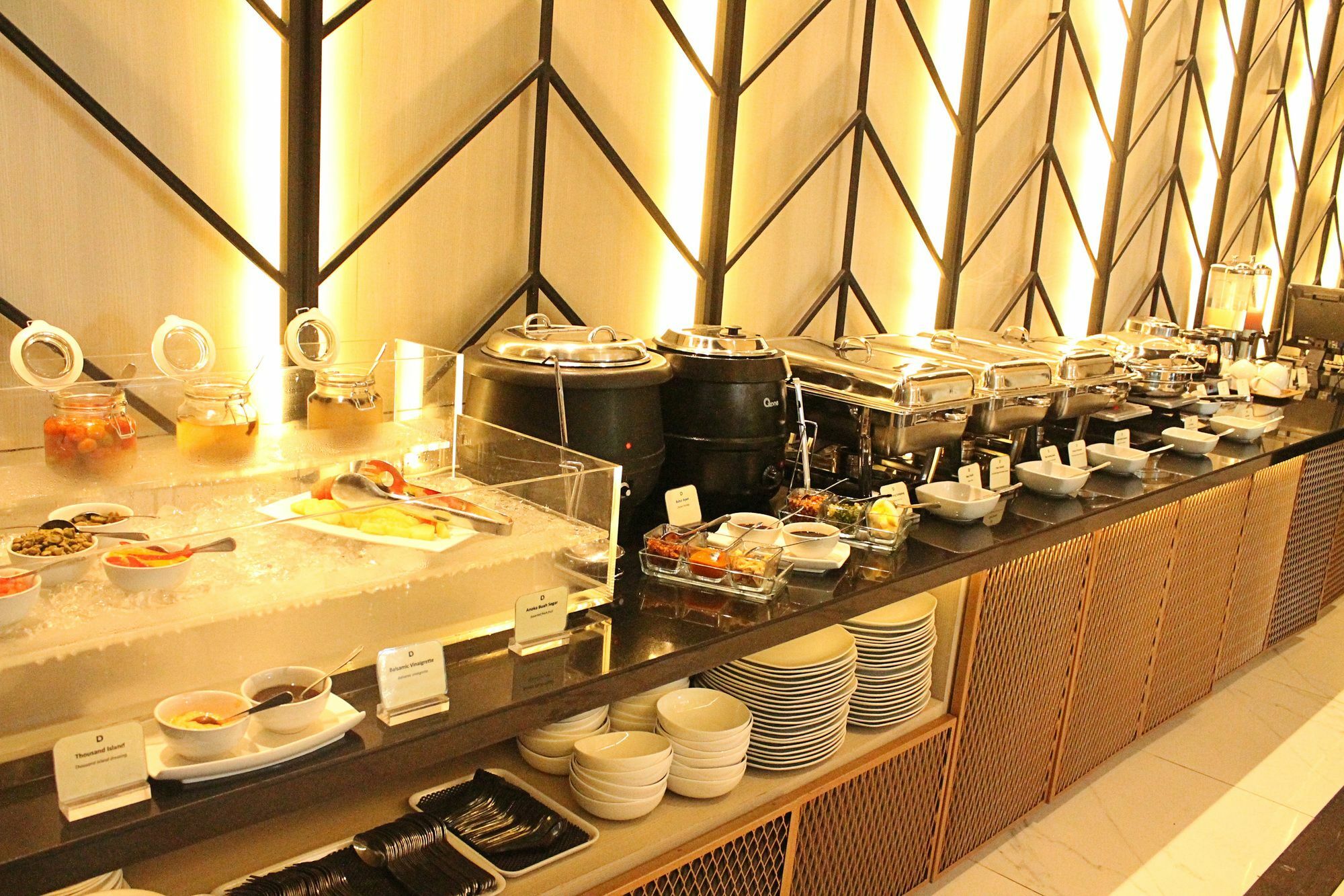Delua Hotel Jakarta Exteriör bild