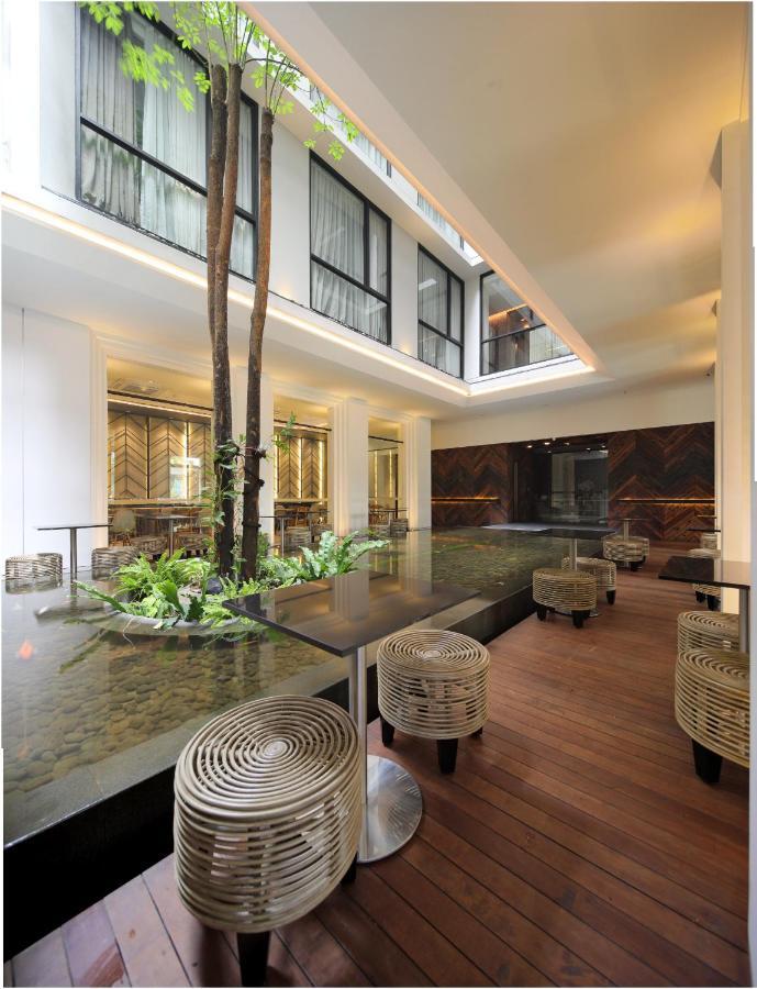 Delua Hotel Jakarta Exteriör bild