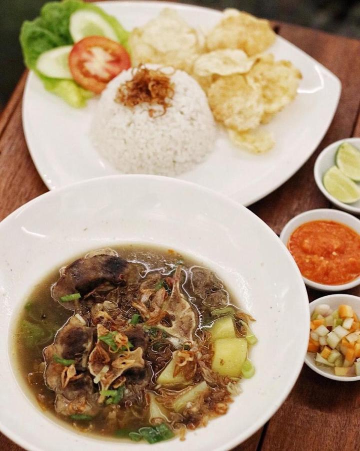 Delua Hotel Jakarta Exteriör bild
